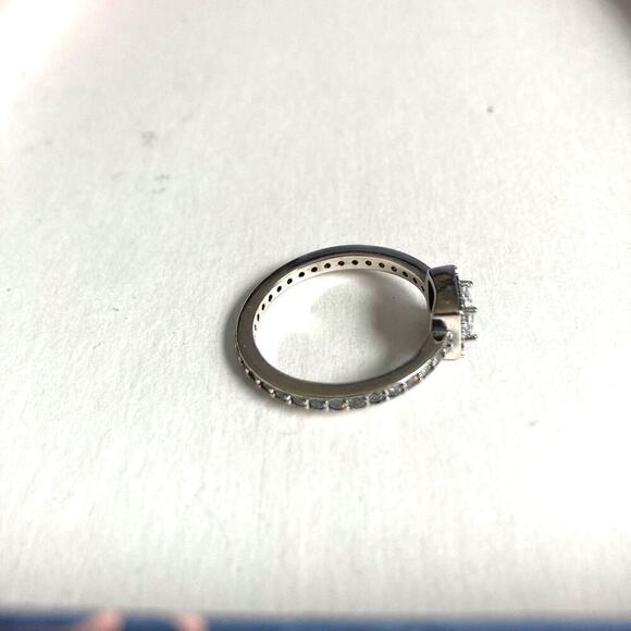 Size 8 Square CZ Sparkle Halo 925 Ring - Picture 5 of 9